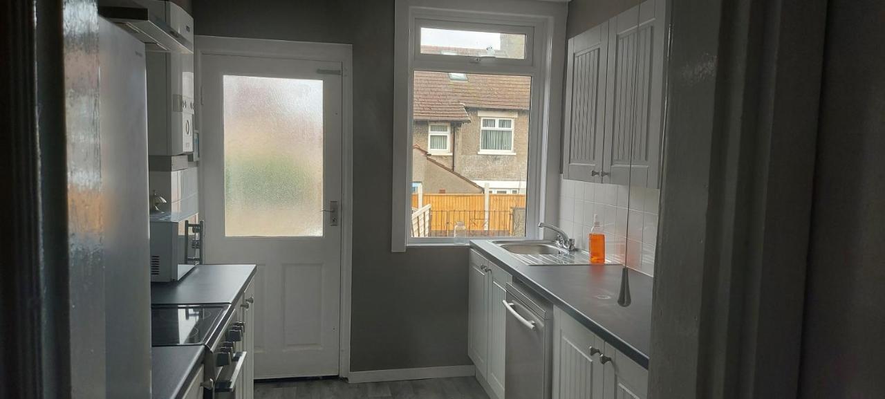 Three Bedroomed House In Morecambe Esterno foto