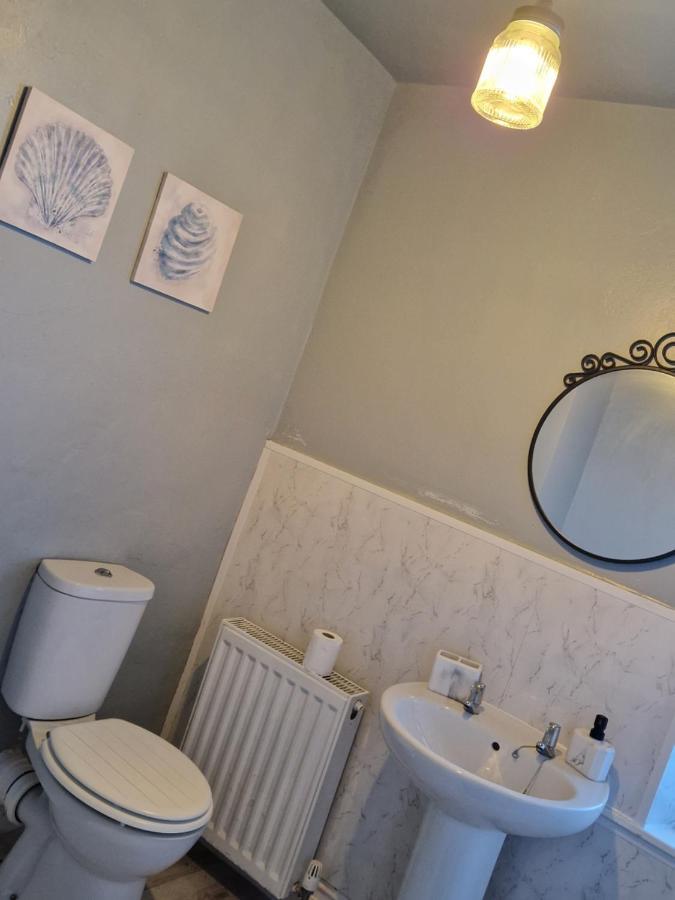 Three Bedroomed House In Morecambe Esterno foto